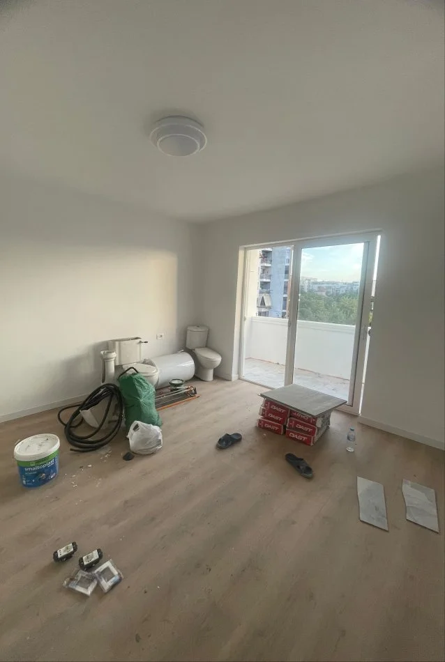 Tirane, shitet apartament+verande | Penthouse 1+1+Ballkon Kati 5, 60 m² (Rruga Aleksander Moisiu)