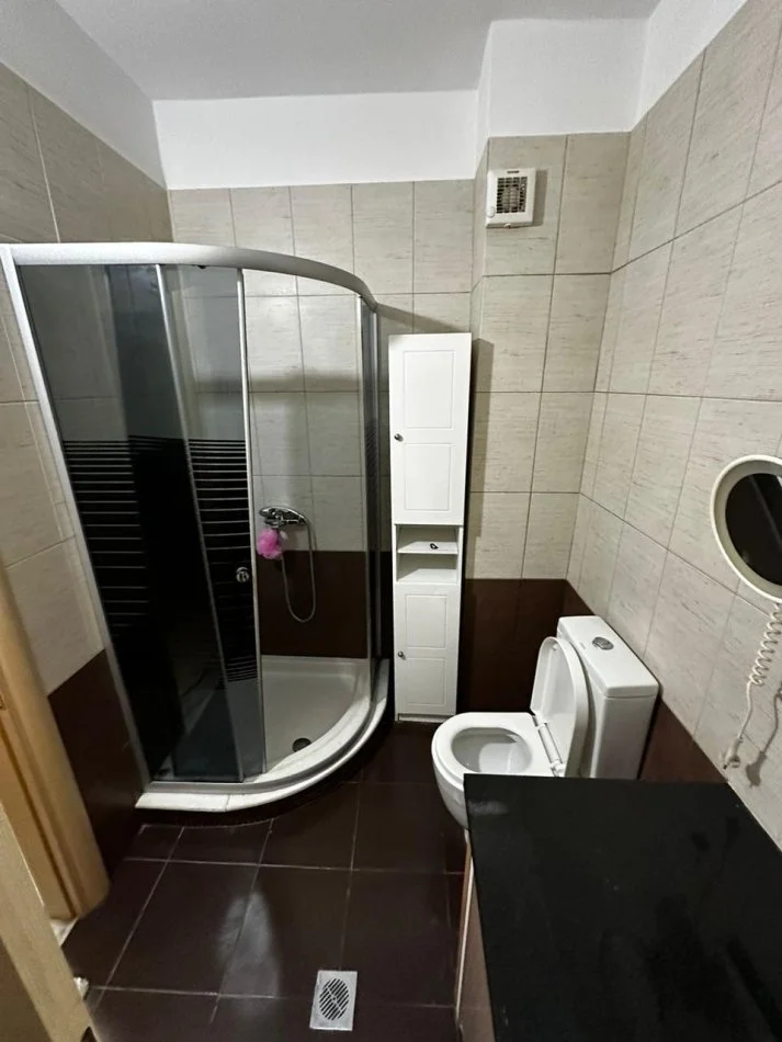 Tirane, jepet me qera apartament 1+1 Kati 3, 75 m² 450 € (KODRA E DIELLIT 1)