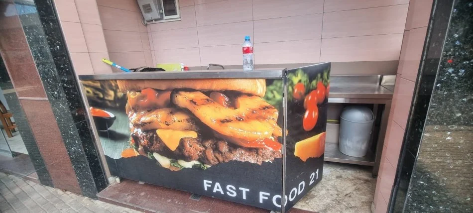 Tirane, Shiten pajisje restoranti