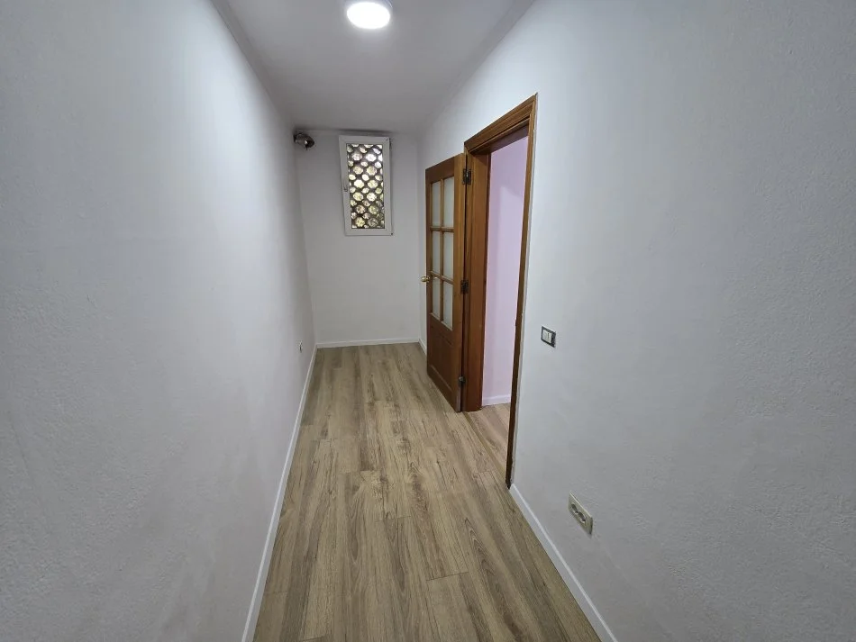 Tirane, shitet apartament 2+1+Ballkon Kati 1, 81 m² 138.000 € (Fusha Ali Demit)