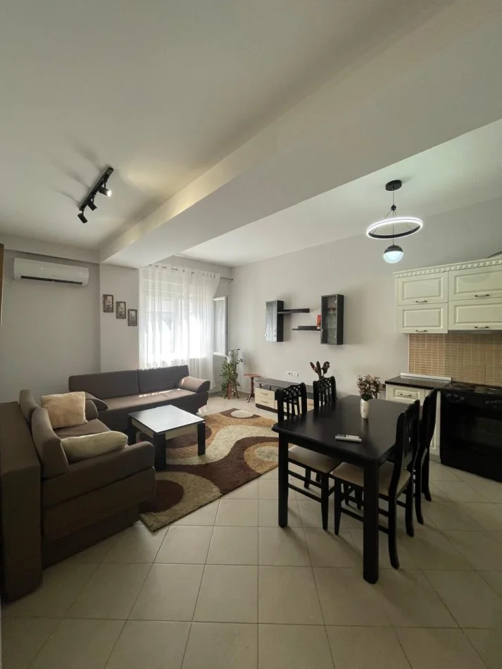 Tirane, shitet apartament 2+1 Kati 3, 97 m² 125.000 € (Fresku) TT 1147