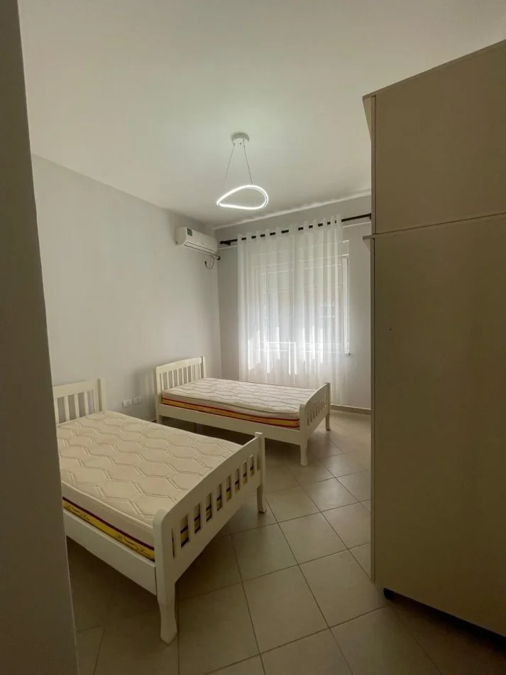 Tirane, shitet apartament 2+1 Kati 3, 97 m² 125.000 € (Fresku) TT 1147