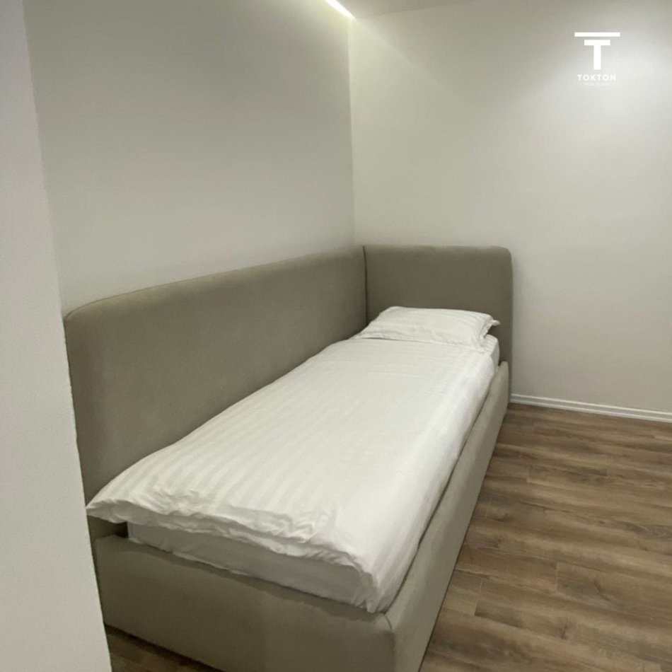 Tirane, jepet me qera apartament 2+1 Kati 1, 75 m² 900 € (rruga e bogdaneve, Tirane)