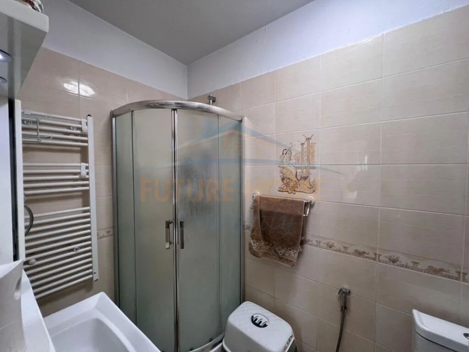 Tirane, shitet apartament 2+1 Kati 4, 95 m² 170.000 € (Rruga Kavajes)