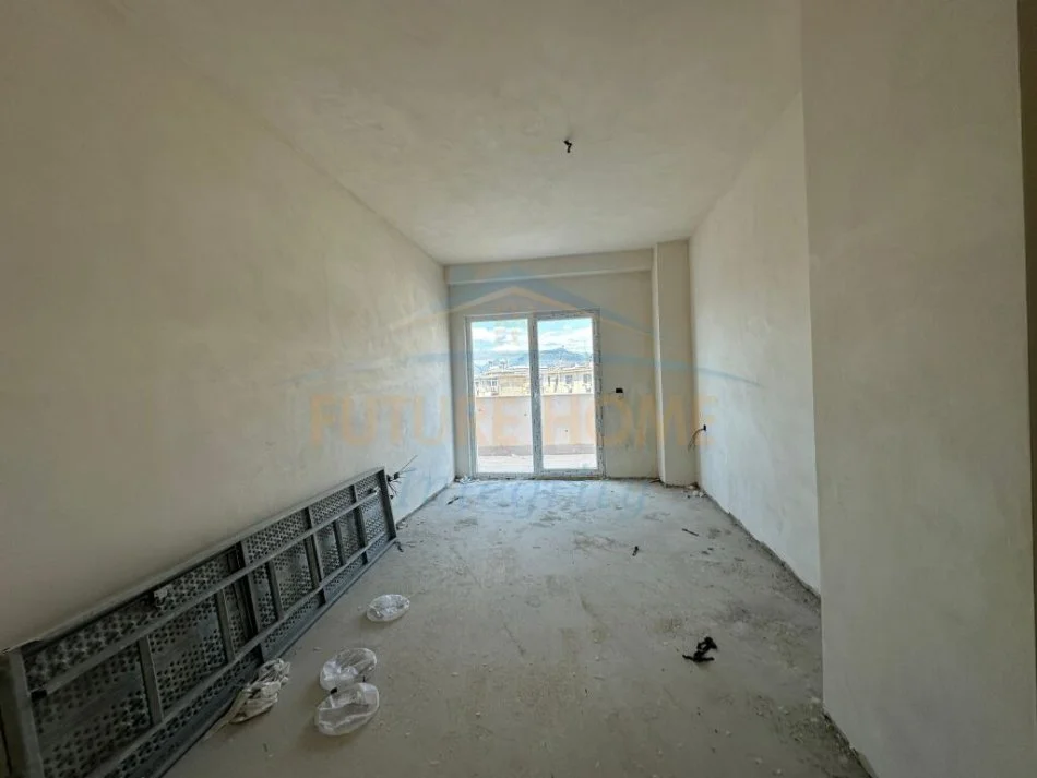 Tirane, shitet apartament 2+1 Kati 3, 112 m² 150.000 € (LAPRAKE)