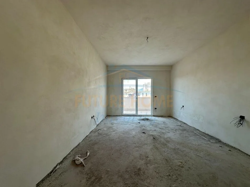 Tirane, shitet apartament 2+1 Kati 3, 112 m² 150.000 € (LAPRAKE)