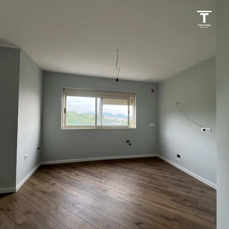 Tirane, shitet apartament 2+1 Kati 4, 124 m² 130.000 € (FRESK)