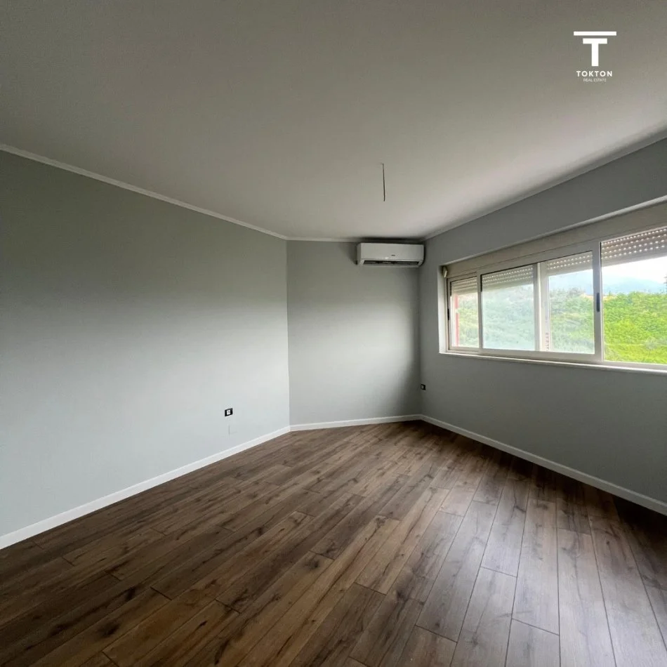 Tirane, shitet apartament 2+1 Kati 4, 124 m² 130.000 € (Rruga e Thesarit, Fresk, Tiranë)