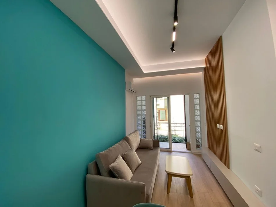 Tirane, jepet me qera apartament 1+1+Ballkon Kati 2, 48 m² 600 € (RRUGA BILL KLINTON)