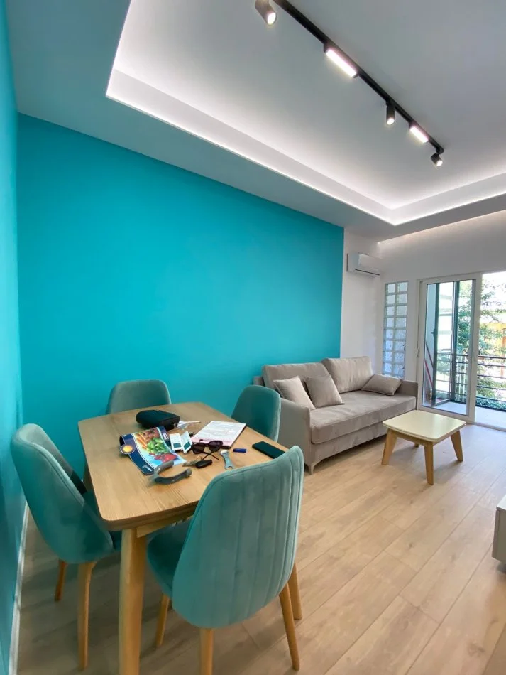 Tirane, jepet me qera apartament 1+1+Ballkon Kati 2, 48 m² 600 € (RRUGA BILL KLINTON)