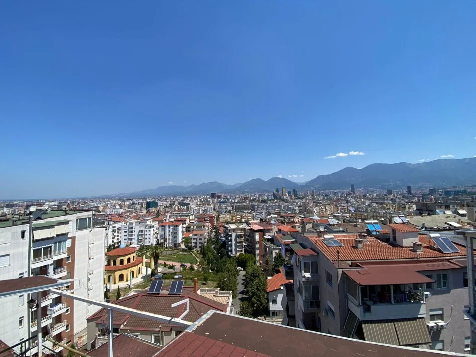 Tirane, shitet apartament 4+1+Aneks+Ballkon Kati 4, 220 m² 323000 € (Rruga Kodra e Diellit)