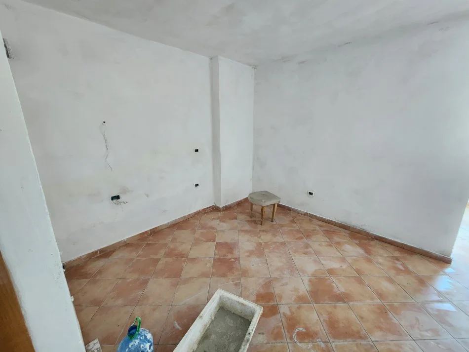 Durres, shitet apartament 1+1 Kati 4, 54 m² 42.000 € (Shkembi Kavajes)