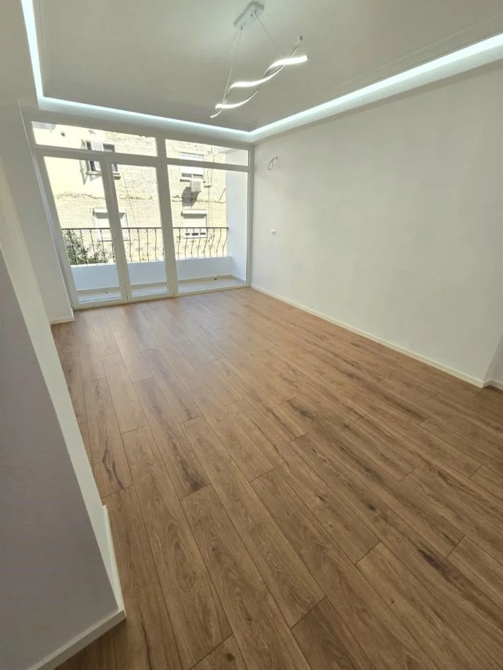 Tirane, shitet apartament 2+1 Kati 3, 71 m² 163.000 € (Ambasada Amerikane)