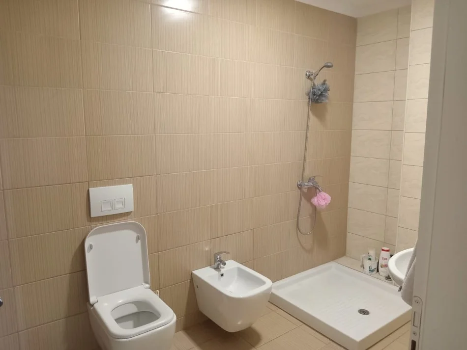 Tirane, shitet apartament 3+1+Ballkon Kati 9, 120 m² 150.000 € (Astir)