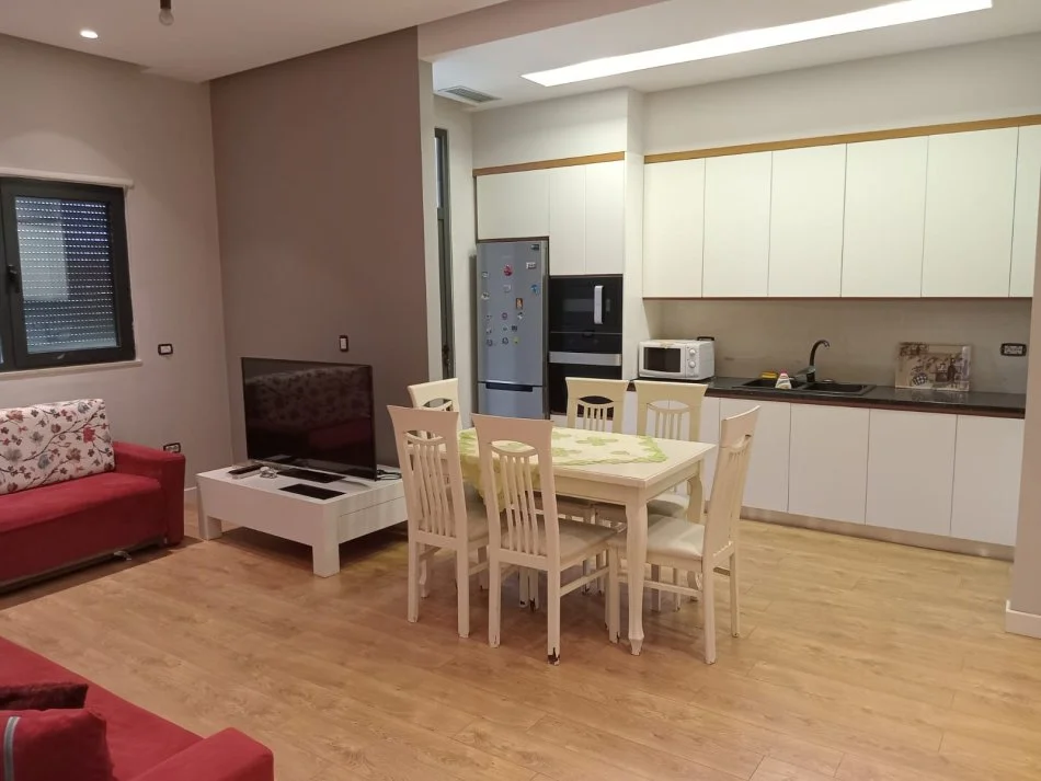 Tirane, shitet apartament 3+1 Kati 9, 120 m² 150.000 € (astir)