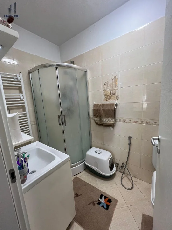 Tirane, shitet apartament 2+1 Kati 2, 95 m² 170.000 € (Rruga Stavri Themeli)