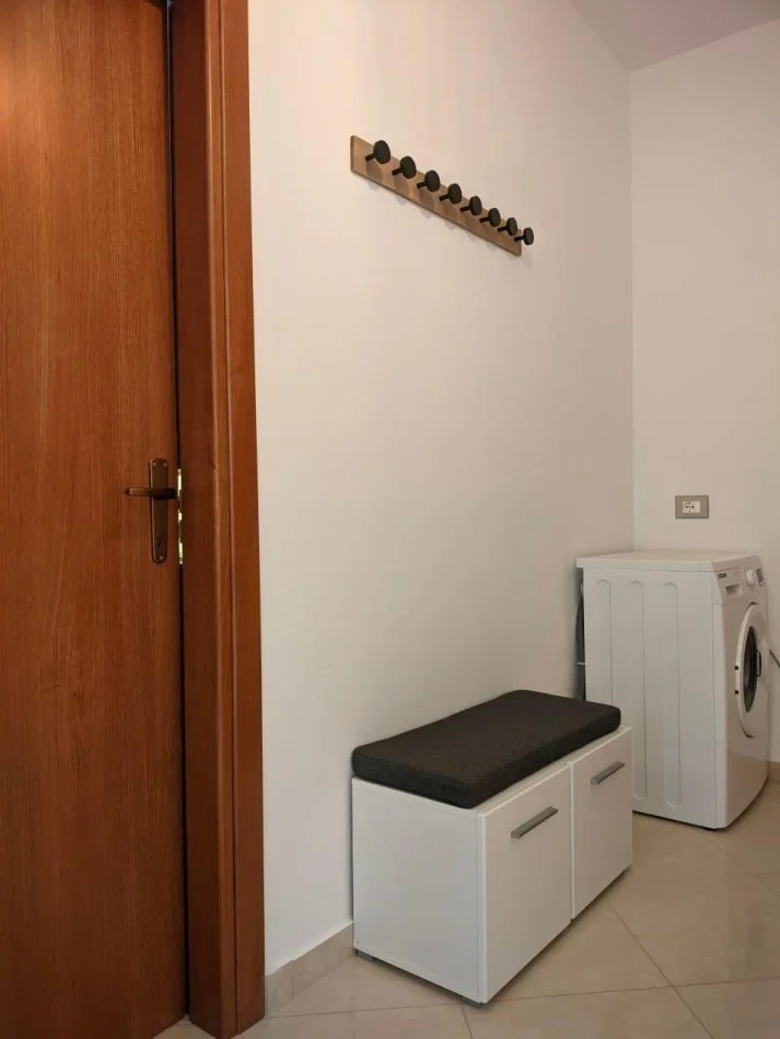 Durres, shitet apartament 1+1+Ballkon Kati 6, 61 m² 74.000 € (Rruga Pavaresie)