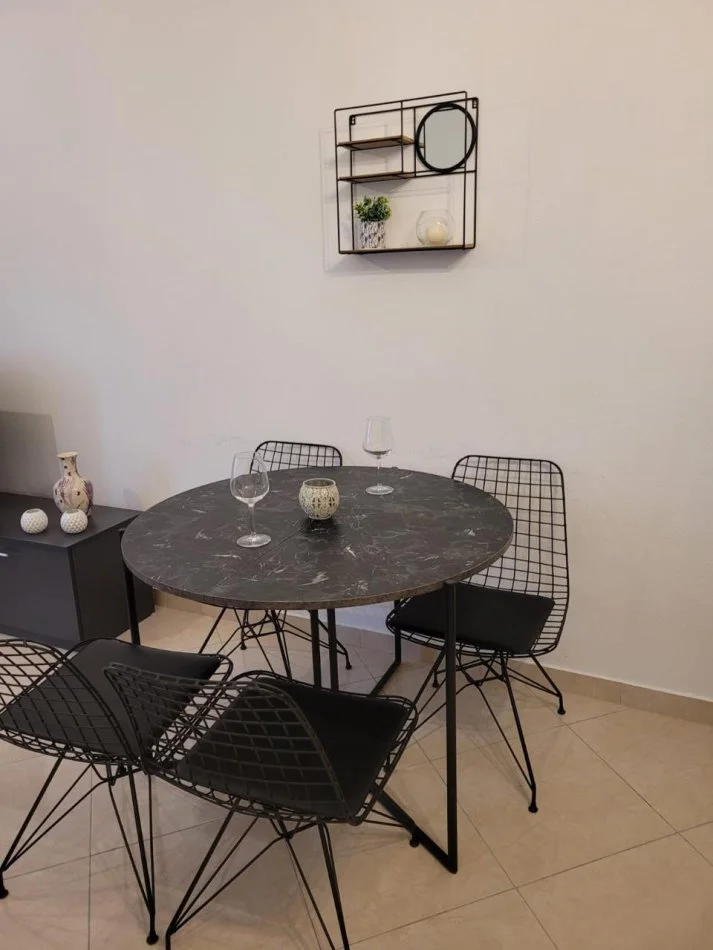 Durres, shitet apartament 1+1+Ballkon Kati 6, 61 m² 74.000 € (Rruga Pavaresie)