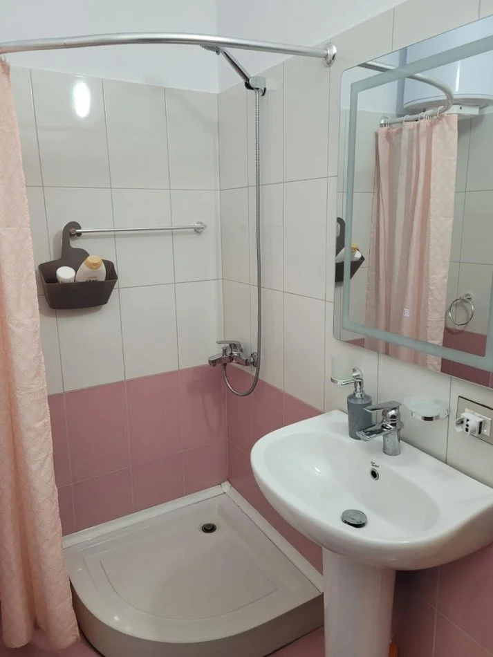 Durres, shitet apartament 1+1+Ballkon Kati 6, 61 m² 74.000 € (Rruga Pavaresie)