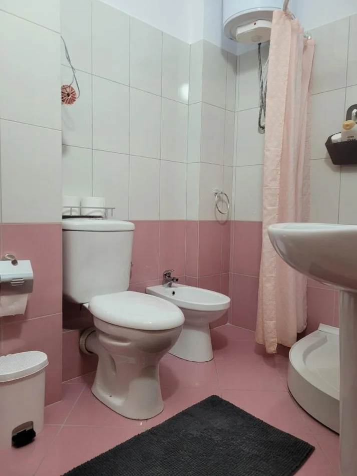 Durres, shitet apartament 1+1+Ballkon Kati 6, 61 m² 74.000 € (Rruga Pavaresie)