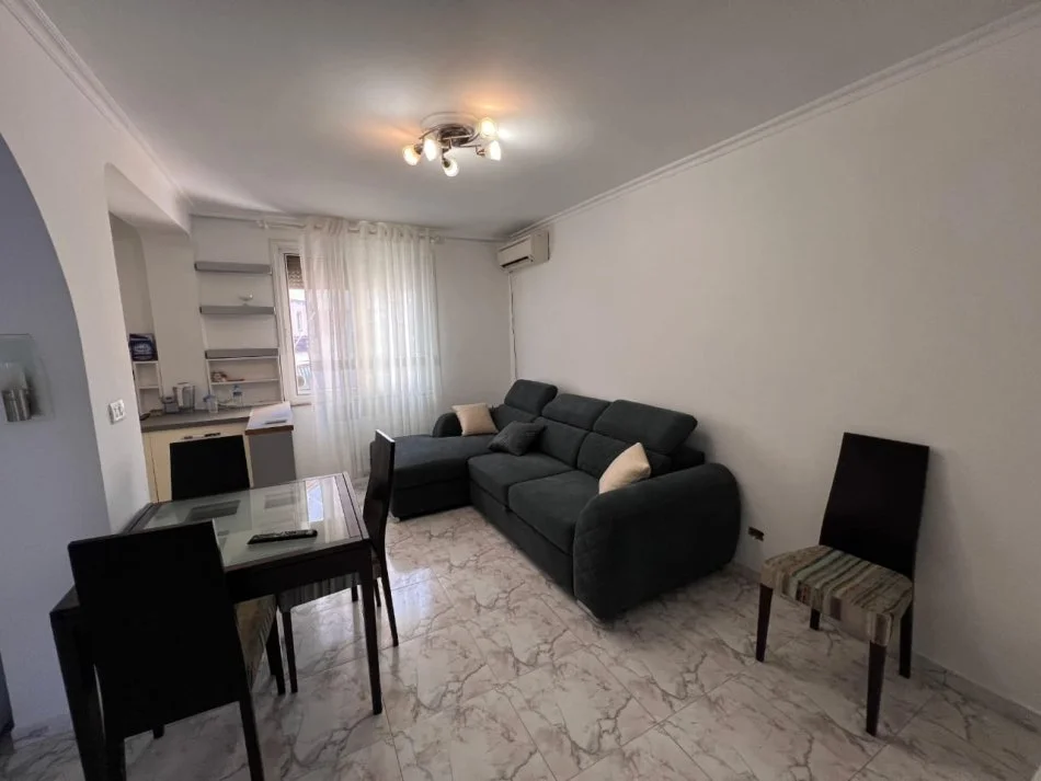 Tirane, shitet apartament 1+1 Kati 3, 50 m² 88.000 € (HOXHA TASIM)