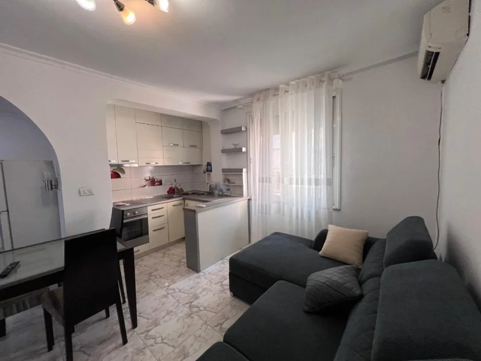 Tirane, shitet apartament 1+1 Kati 3, 50 m² 88.000 € (HOXHA TASIM)