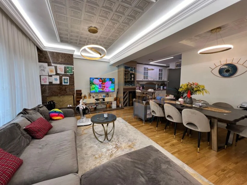 Tirane, shitet apartament duplex Dublex Kati 1, 182 m² 360000 € (Rezidenca Kodra E Diellit 2)