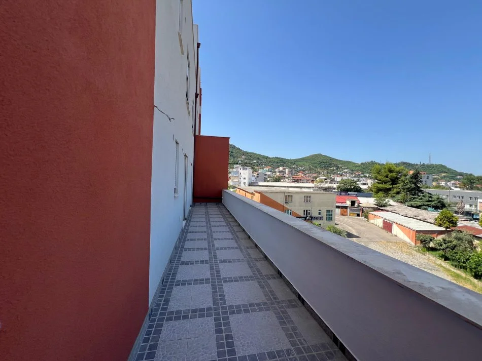 Tirane, shitet apartament 2+1 Kati 4, 79 m² 140.000 € (Selite)