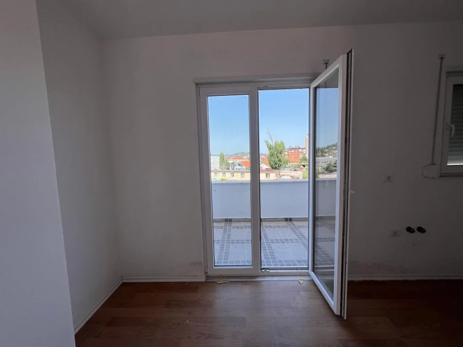 Tirane, shitet apartament 2+1 Kati 4, 79 m² 140.000 € (Selite)