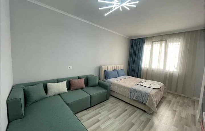 Tirane, jepet me qera garsonier Kati 3, 40 m² 500 € (Ne Qender te Tiranes)