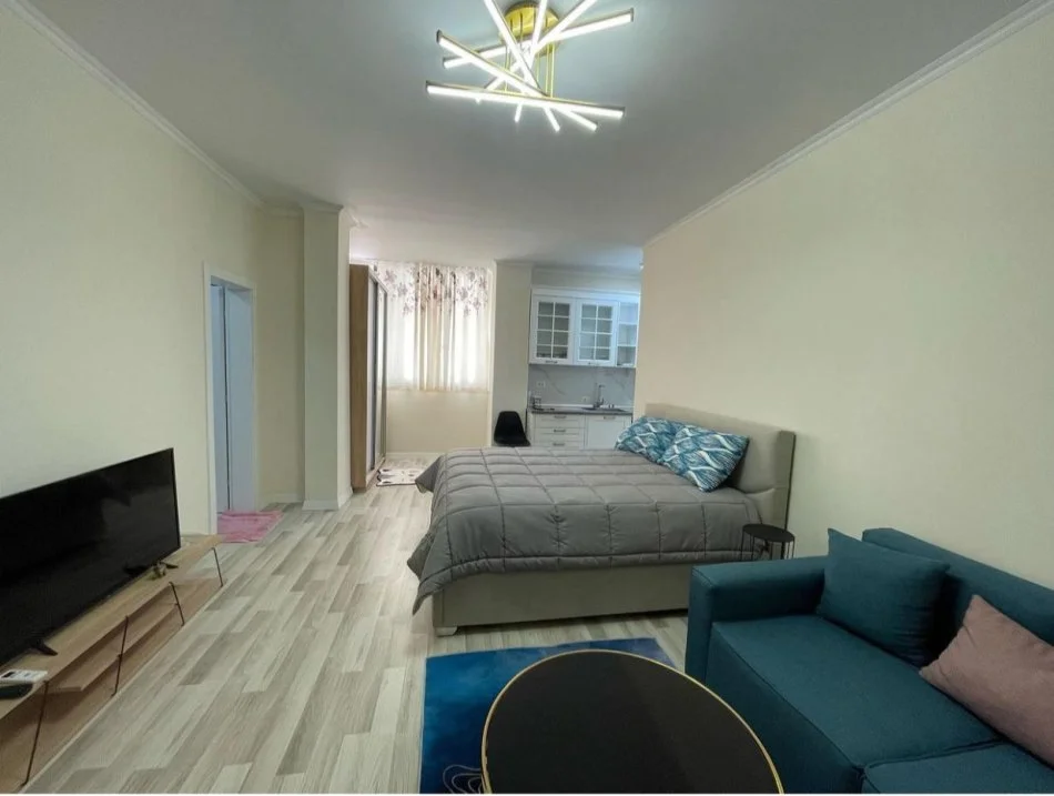 Tirane, jepet me qera garsonier Kati 3, 45 m² 500 € (Ne Qender te Tiranes)