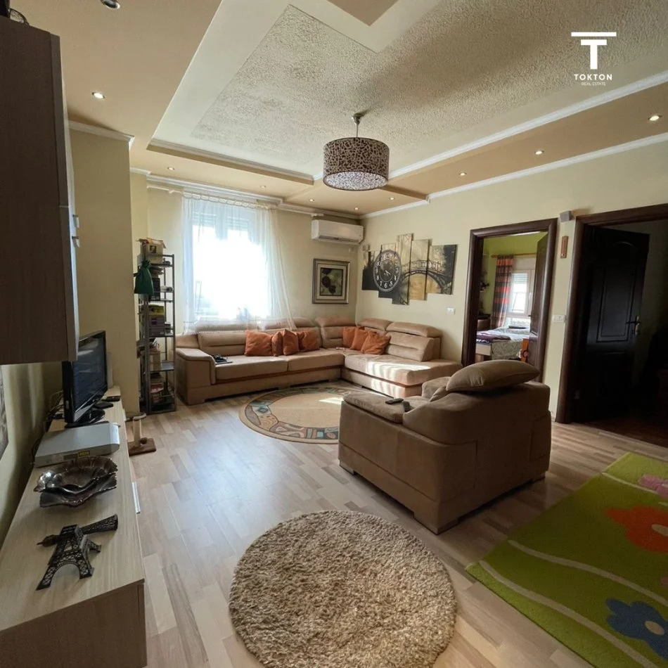 Tirane, shitet apartament 3+1+2, Kati 5, 111 m² 235.000 € (Brryli)