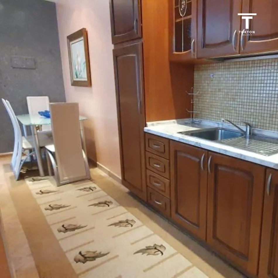 Tirane, jepet me qera apartament 1+1 Kati 9, 70 m² 600 € (RRUGA E KOSOVAREVE)