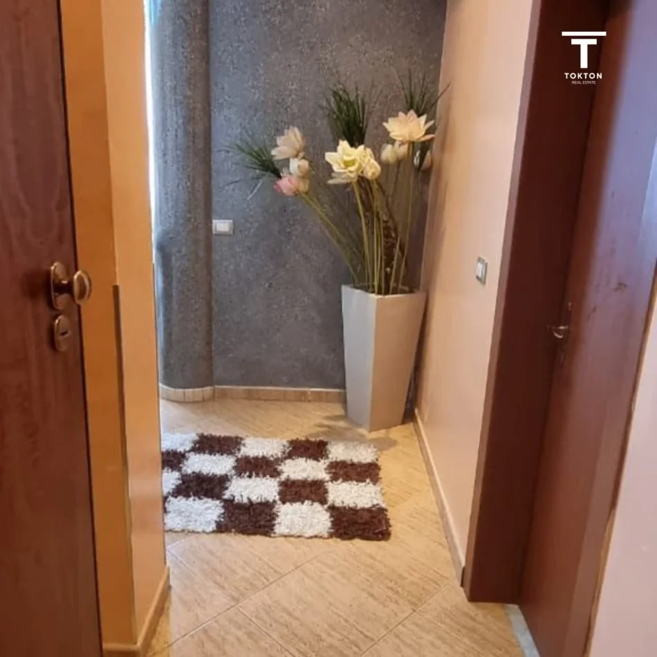 Tirane, jepet me qera apartament 1+1 Kati 9, 70 m² 600 € (RRUGA E KOSOVAREVE)