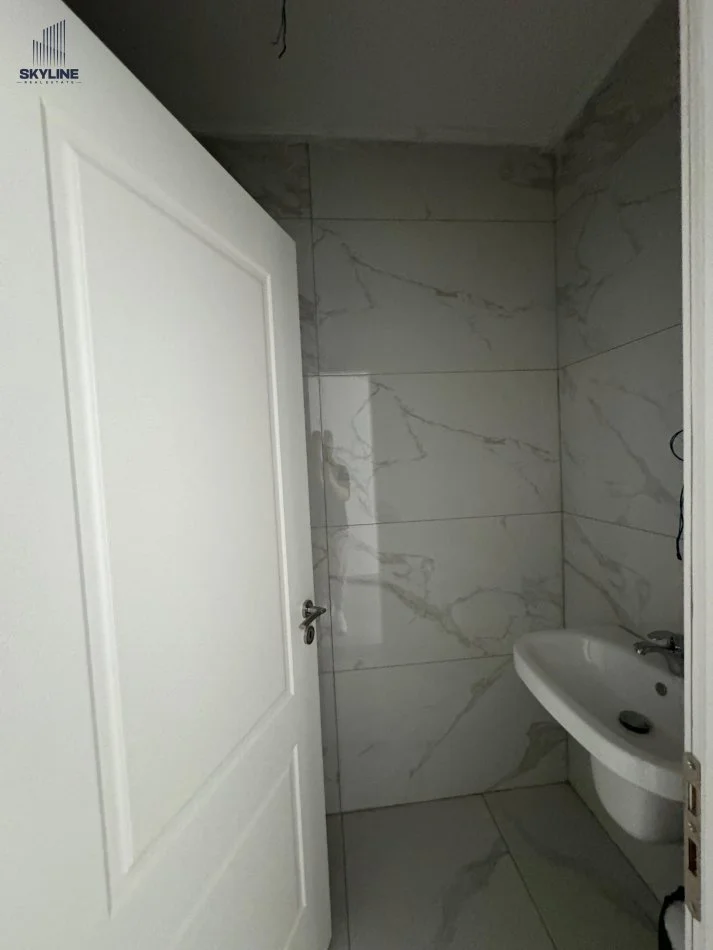 Tirane, shitet apartament 2+1+Ballkon Kati 9, 102 m² 130.000 € (Vila L)