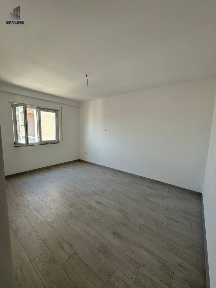 Tirane, shitet apartament 2+1+Ballkon Kati 9, 102 m² 130.000 € (Vila L)