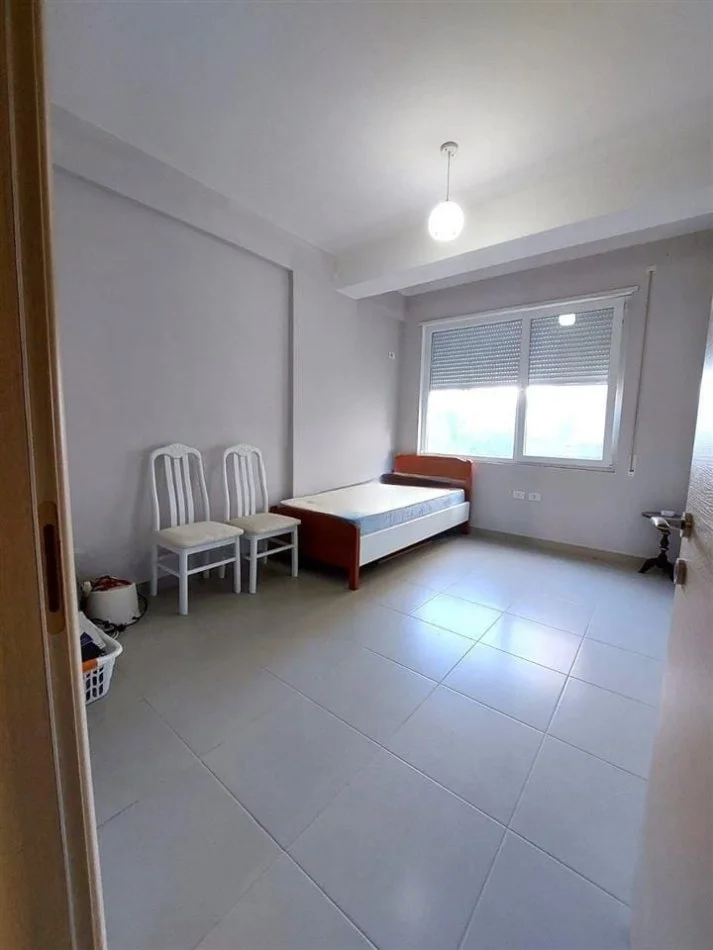 Tirane, jepet me qera apartament 2+1 Kati 3, 120 m² 500 € (Kopshti Botanik)