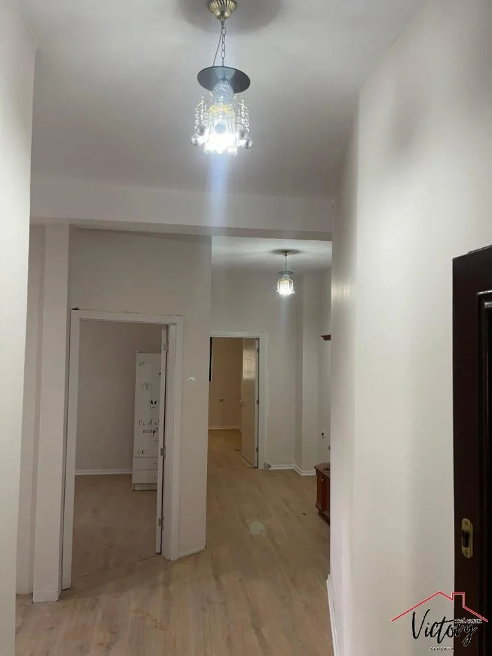 Tirane, jepet me qera apartament 2+1 Kati 4, 550 €