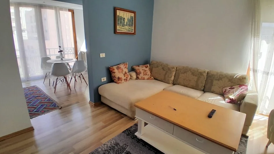 Tirane, Apartament 1+1 me qira  Kati 6, 73 m² 580 € (Myslym Shyri)