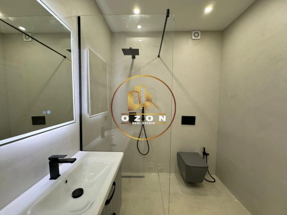 Apartament 1+1 modern për shitje tek Komuna e Parisit, me pamje të mrekullueshme të Kopshtit Botanik!