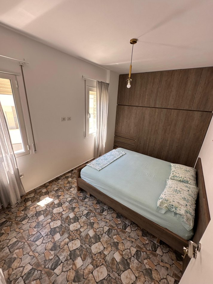 Tirane, shitet apartament 1+1+Ballkon Kati 2, 64 m² 76.800 € (Rruga Dajti)