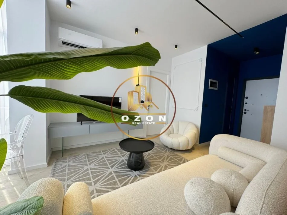 Apartament 1+1 në shitje me pamje fantastike te Kopshtit Botanik , Komuna e Parisit! 131.000 €