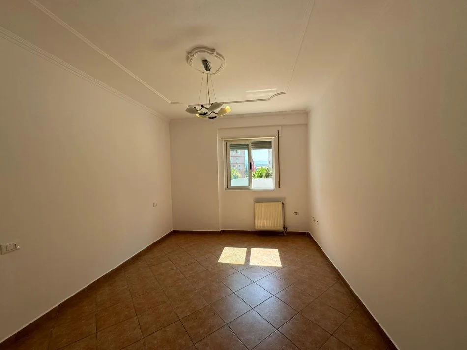 SHITET, APARTAMENT 2+1+2 & VERANDË, KOMPLEKSI KIKA 1, KOMUNA E PARISIT, TIRANË, 275,000 EURO