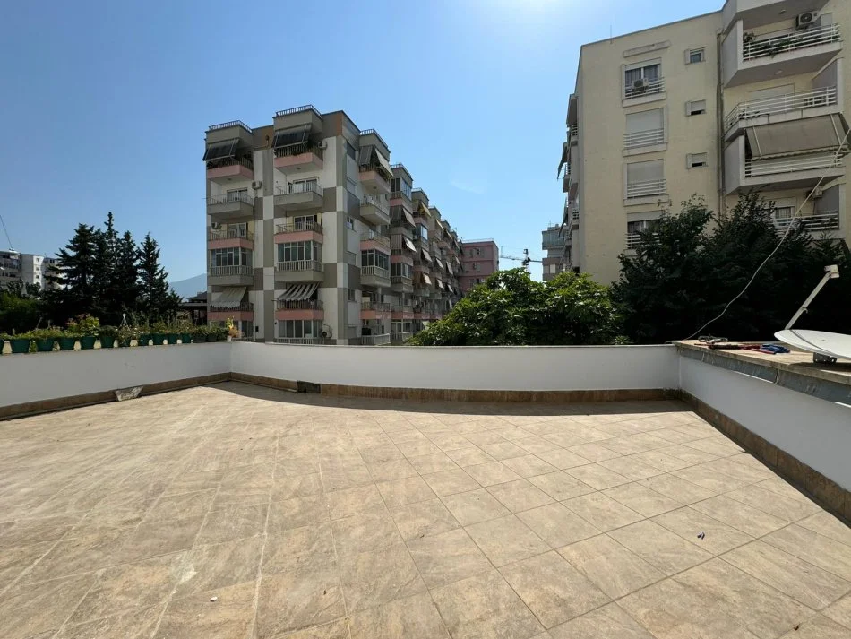 SHITET, APARTAMENT 2+1+2 & VERANDË, KOMPLEKSI KIKA 1, KOMUNA E PARISIT, TIRANË, 275,000 EURO