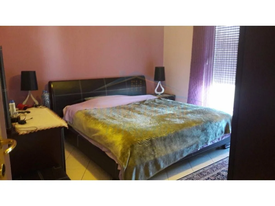Tirane, jepet me qera apartament 2+1 Kati 8, 103 m² 850 € (Rruga e Elbasanit)