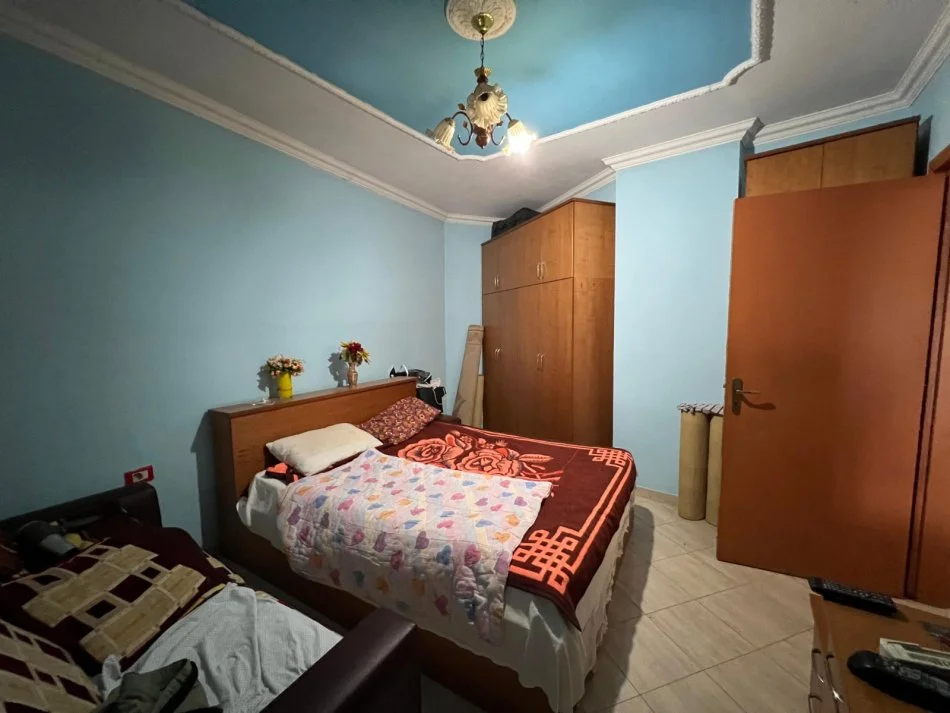 Tirane, jepet me qera apartament 2+1 Kati 2, 110 m² 550 € (Sacioni i Trenit)