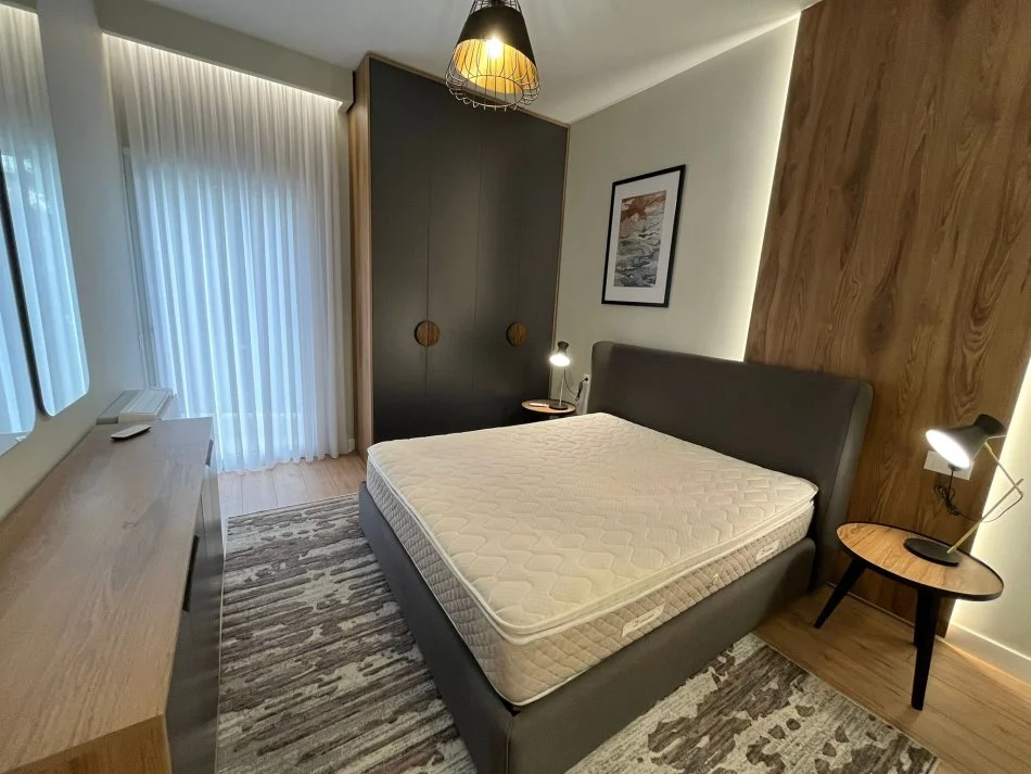 Tirane, shitet apartament 2+1 Kati 1, 119 m² 250.000 € (Kopshti Botanik)