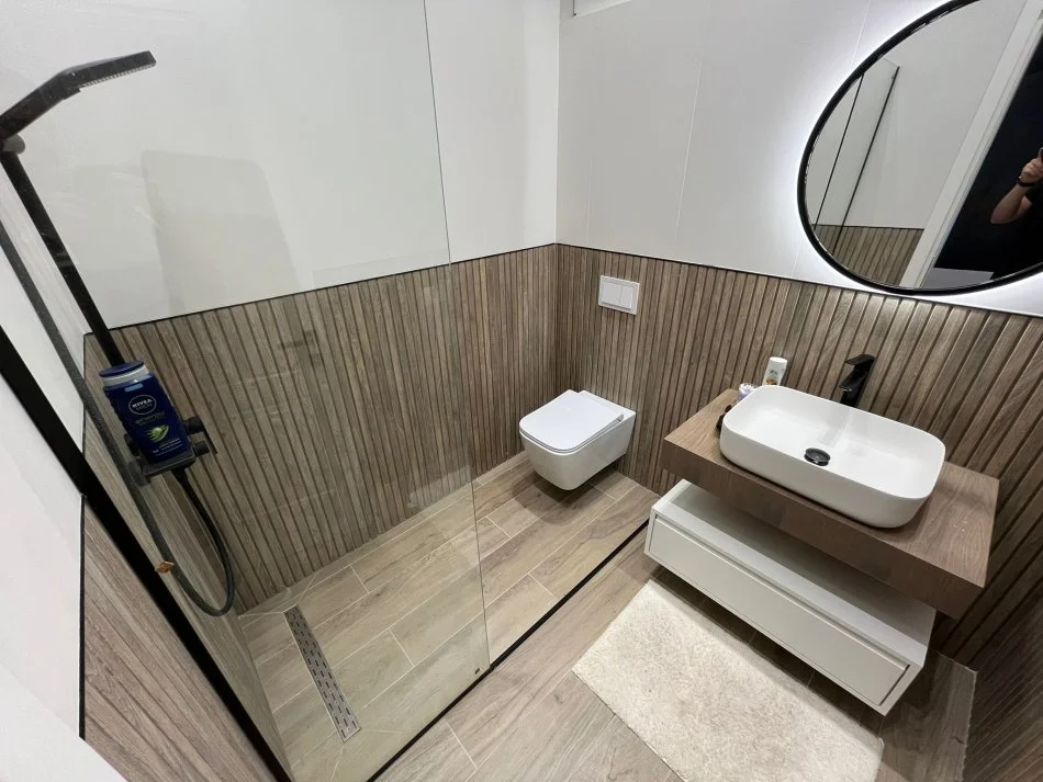 Tirane, shitet apartament 2+1 Kati 1, 119 m² 250.000 € (Kopshti Botanik)