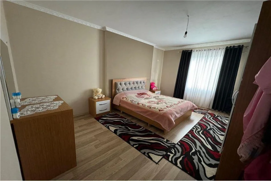 Tirane, shitet apartament 2+1 , 111 m² 114.000 € (Kamez)