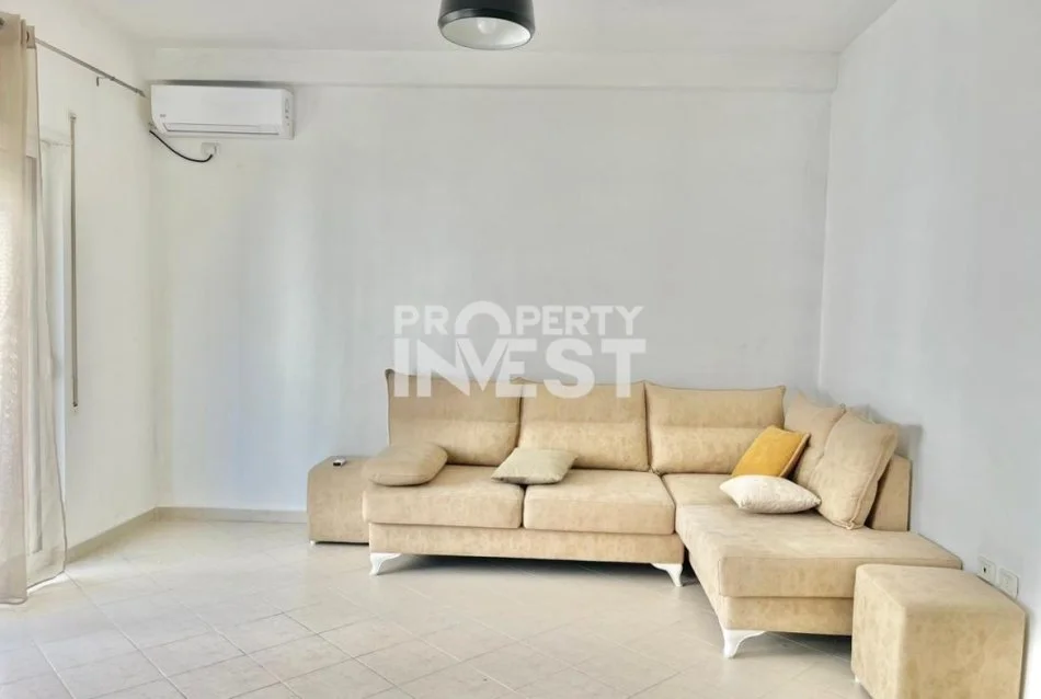 Tirane, jepet me qera apartament 1+1 Kati 2, 75 m² 300 € (Fresku)
